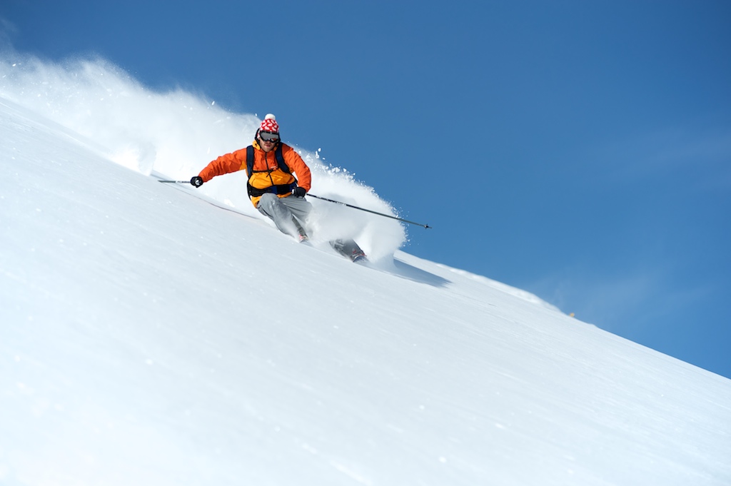 Schilthorn — freeriding in fresh snow. Photo: chriscom. Archive image; resized.
