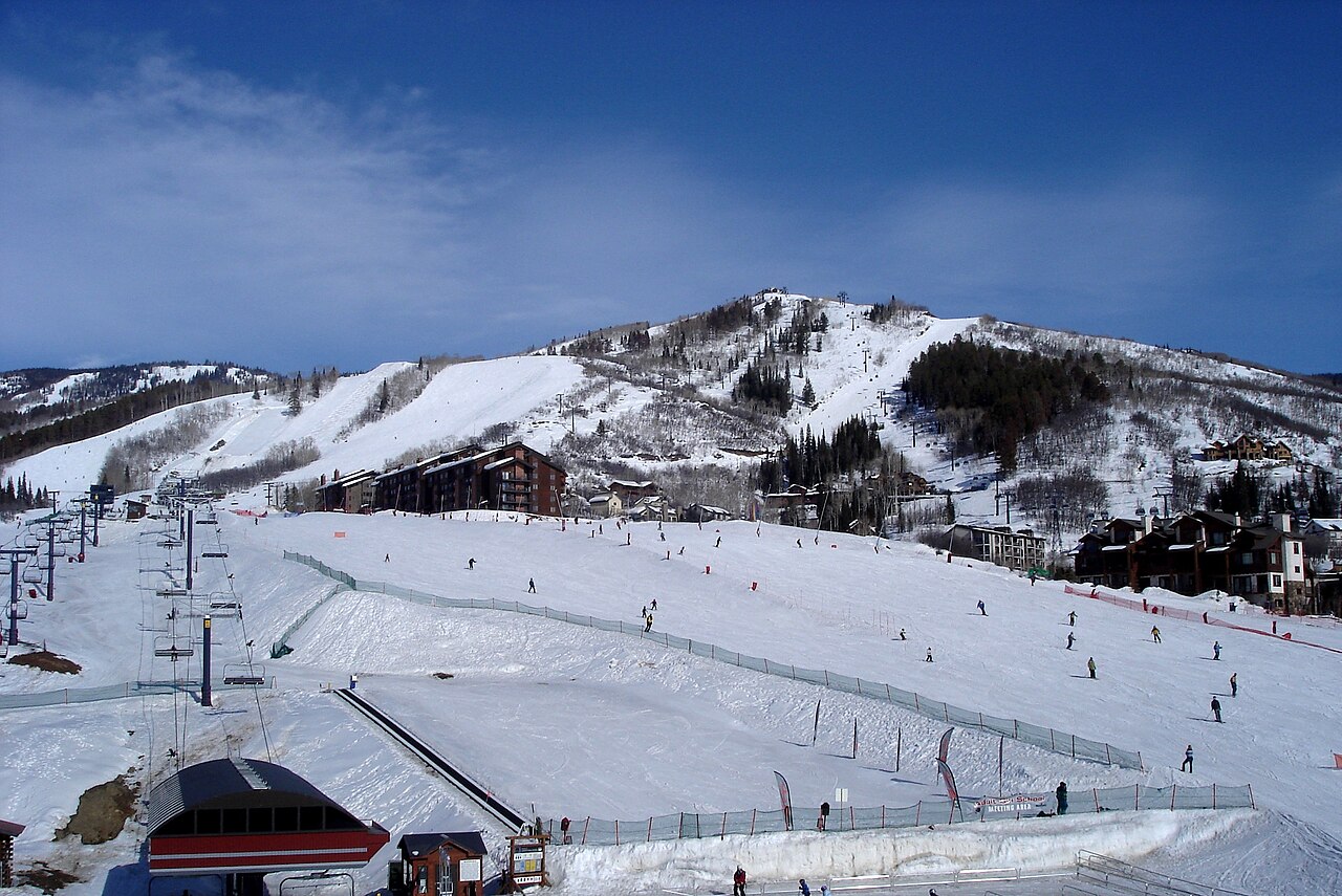 Steamboat — snowy resort base. Photo: CarTick at English Wikipedia. Archive image; resized.