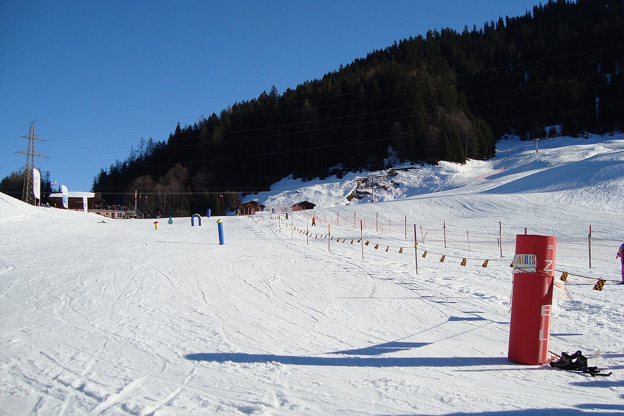 Selfranga — ski lift and winter slope. Photo: Mario Plaz. Archive image; resized.