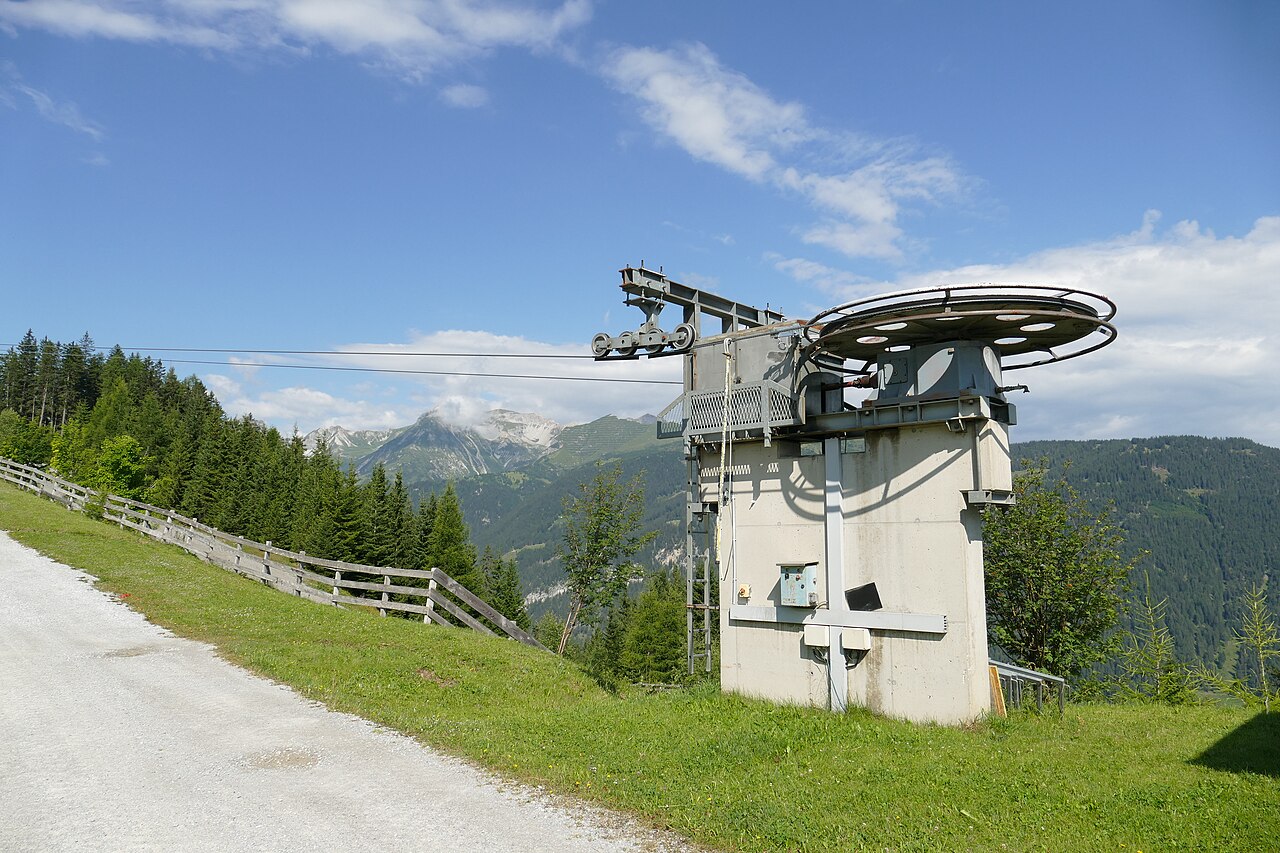 Bergeralm — summer view of the ski lift. Photo: Kritzolina. Archive image; resized.