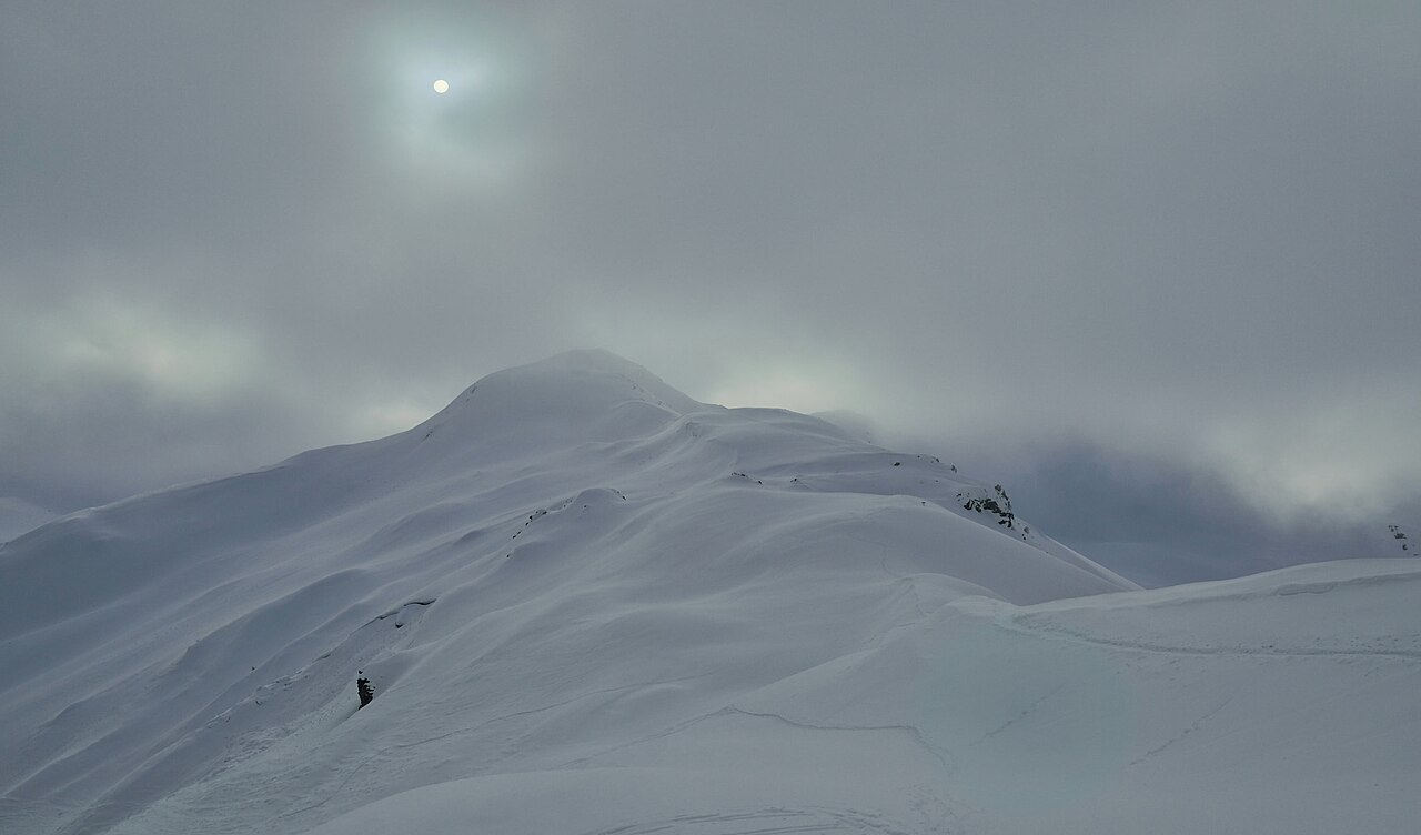 Golm — snow-covered mountain. Photo:
David Lienhard. Archive image; resized.
