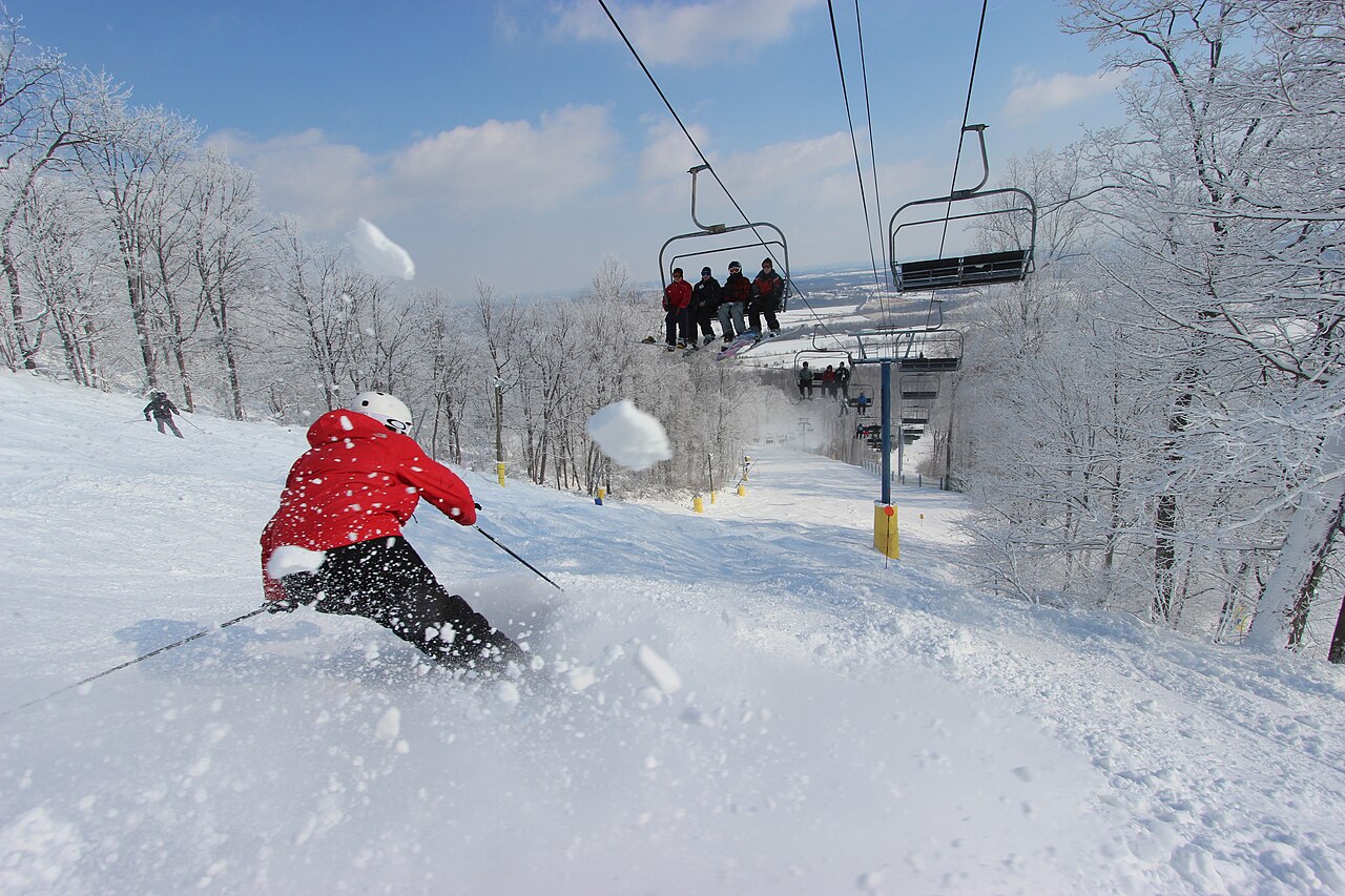 Liberty Mountain — winter skiing. Photo: LibertyMtn. Archive image; resized.