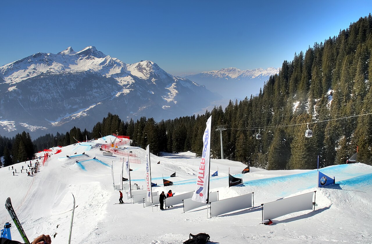 Meiringen - Hasliberg — ski-cross course at Mägisalp-Bidmi. Photo: Raimond Spekking. Archive image; resized.