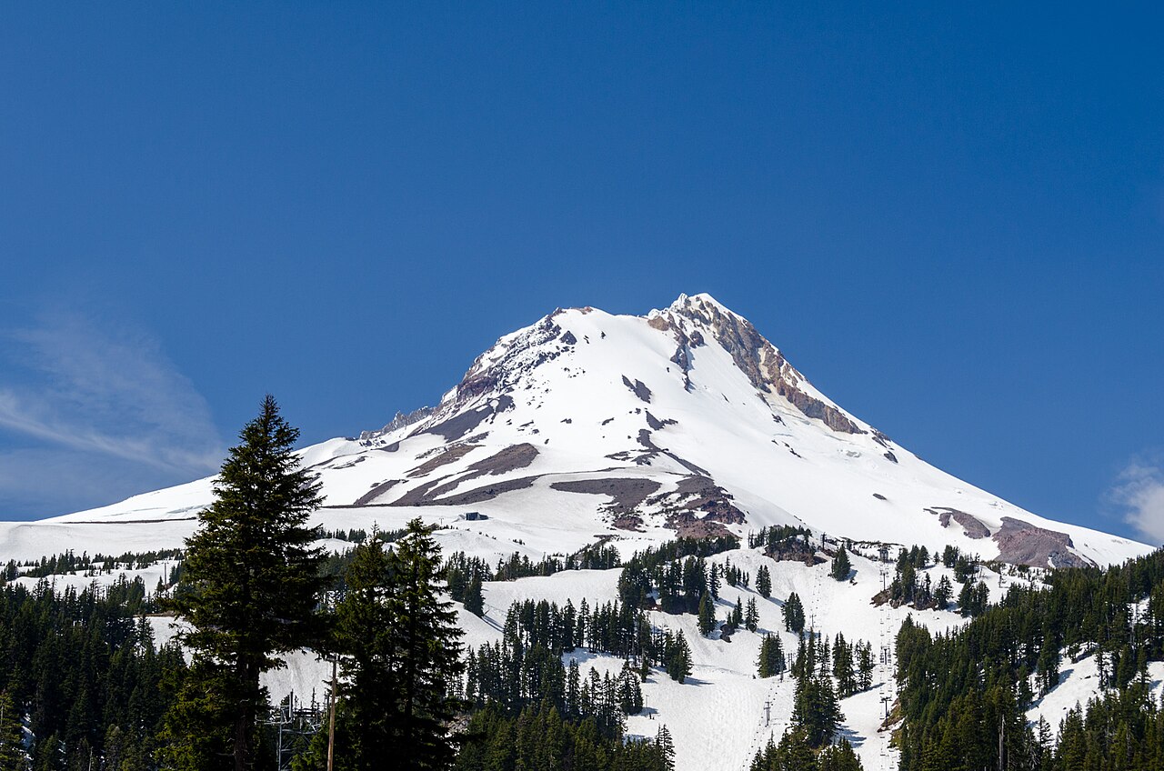 Mount Hood Meadows — mountain and ski terrain. Photo: Gary Halvorson, Oregon State Archives. Archive image; resized.